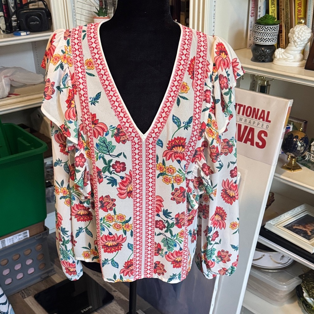 Floral V-Neck Ruffle Long-Sleeve Top - White with Floral Patterm